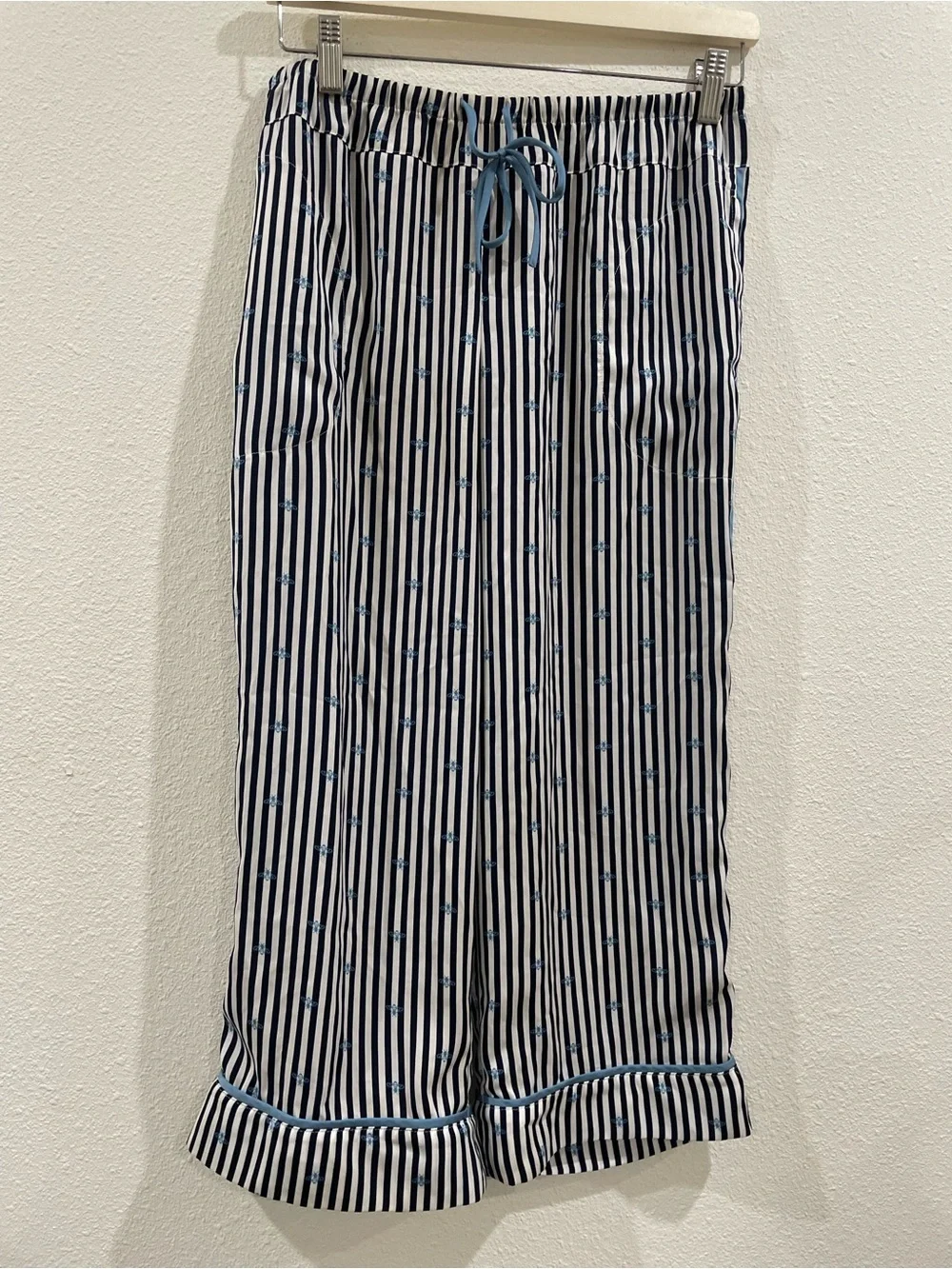 Room Service Matching Pajama Set Blue Pinstripe Bees Size Small